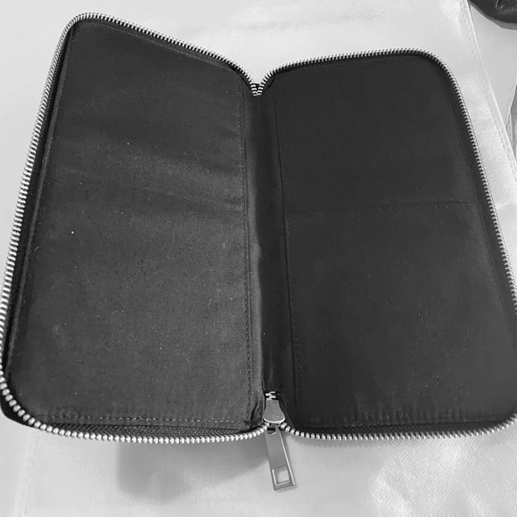 Marc Jacobs black leather clutch  wallet bag - Picture 7 of 8